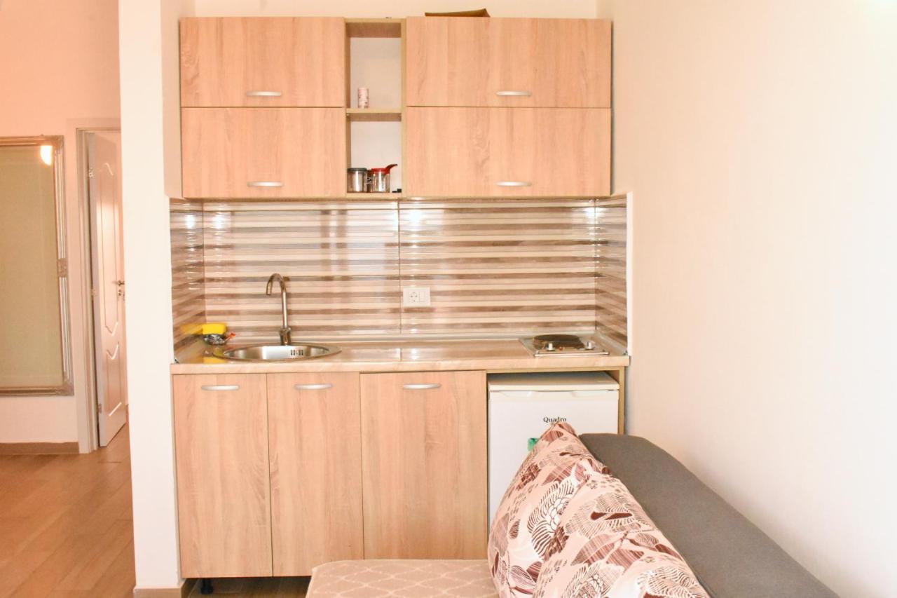 Studio Apartments Jupo Ulcinj Exterior foto