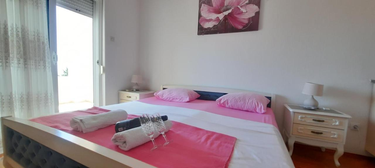 Studio Apartments Jupo Ulcinj Exterior foto