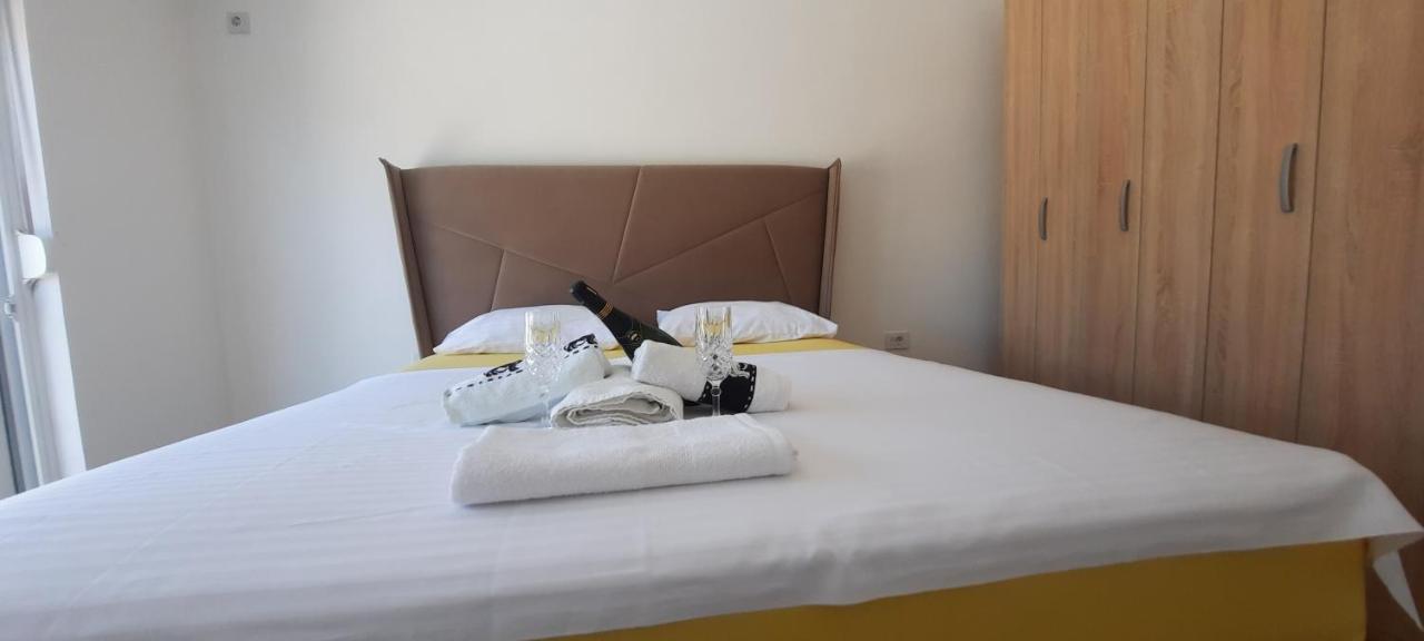 Studio Apartments Jupo Ulcinj Exterior foto